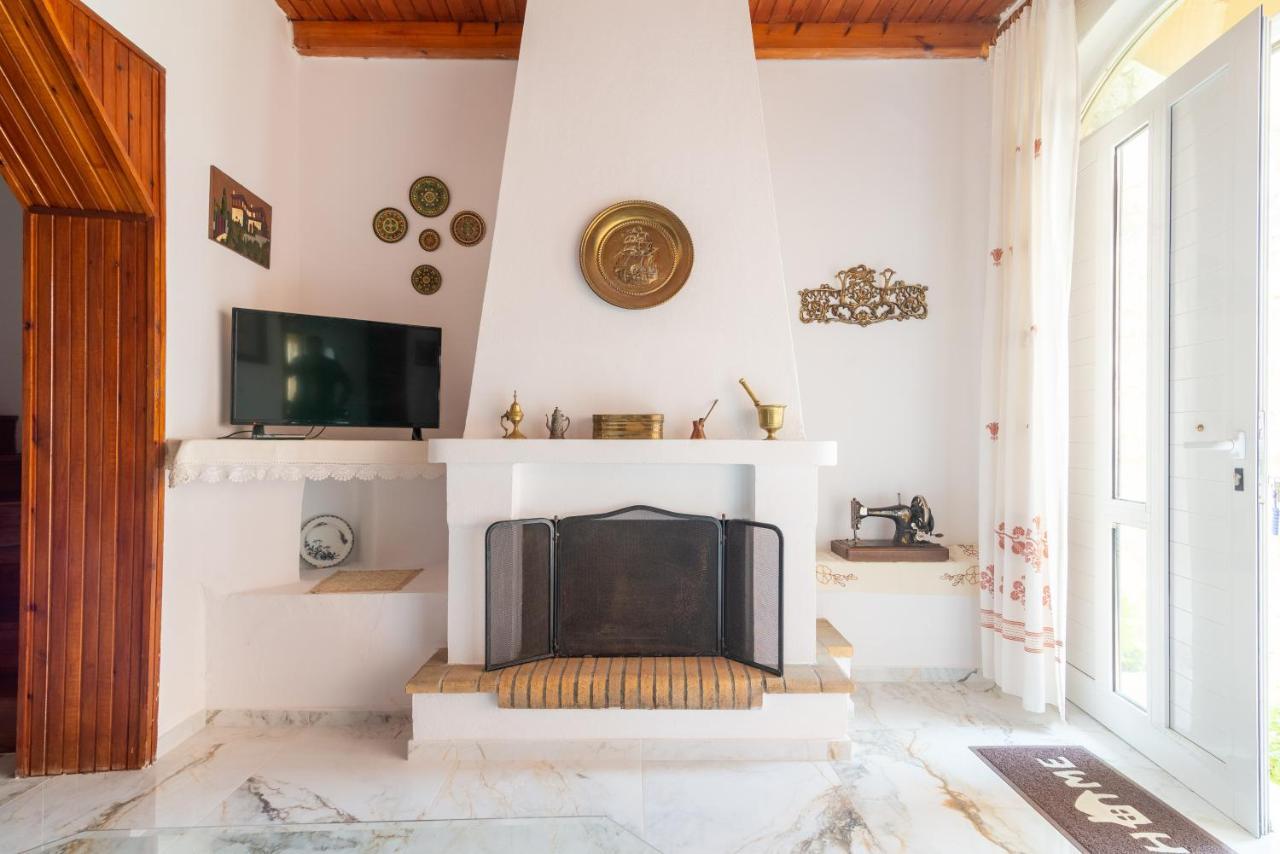 Cretan Village Renovated House イラクリオン エクステリア 写真